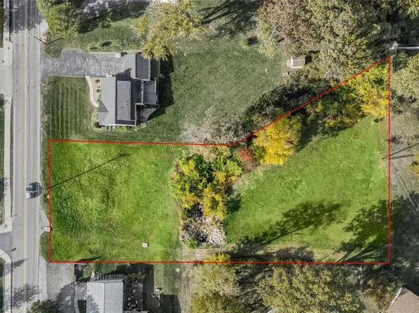 10225 E Watson Rd, Saint Louis, MO 63127