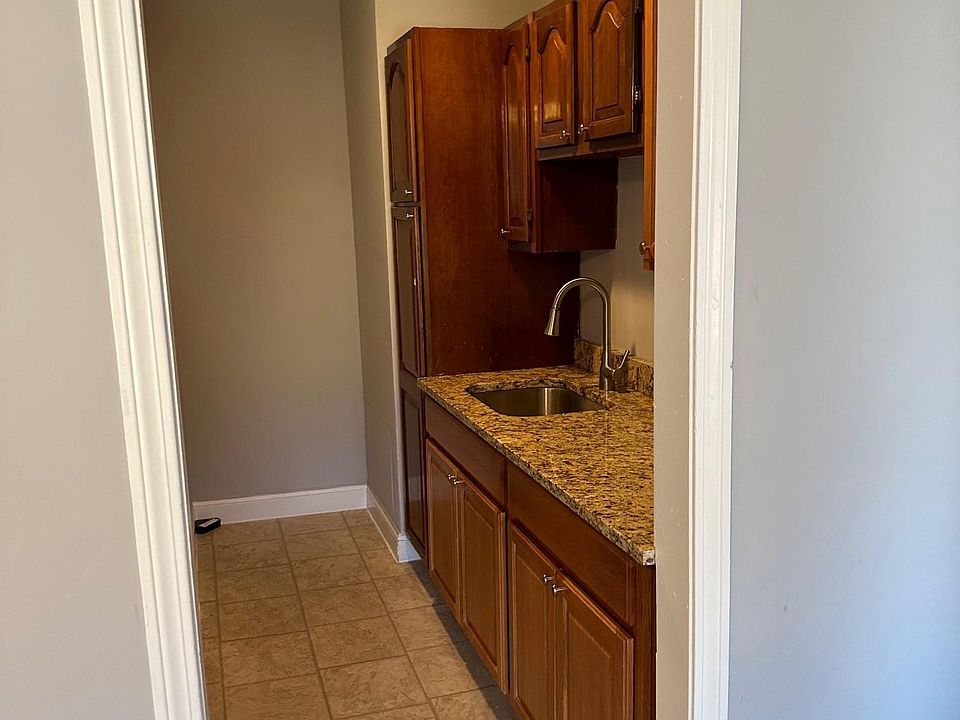 179 Mechanic St Leominster MA Zillow