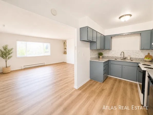 303 University Dr APT 3, Colorado Springs, CO 80910