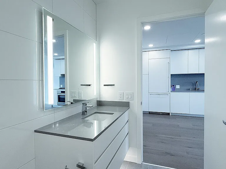 10232 NE 10th St #311 — Photo 5
