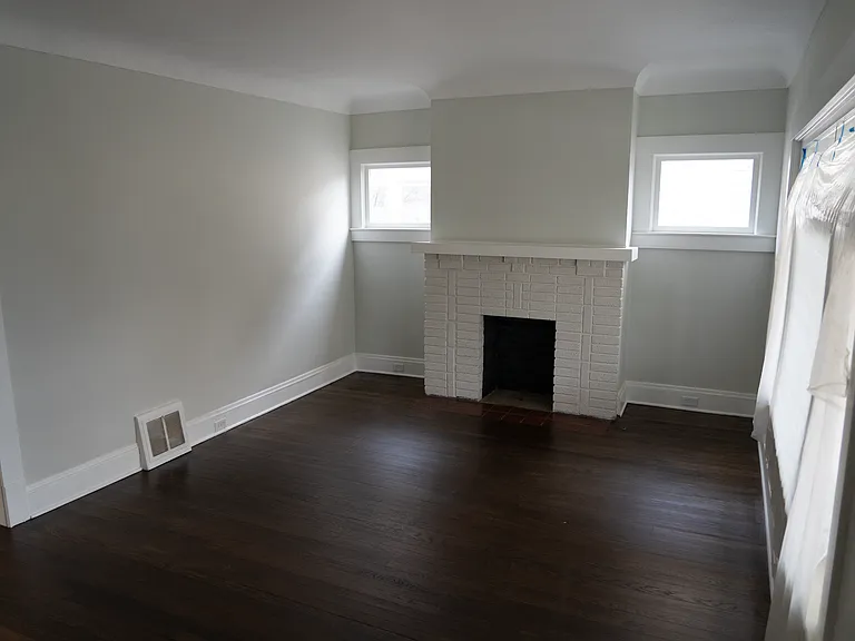 10122 Adelaide Ave — Photo 3