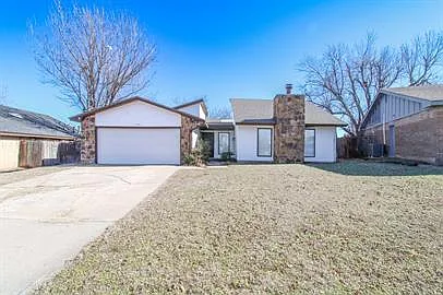 8900 N Shannon Ave — Photo 2