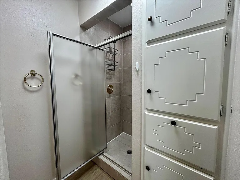 6209 Gayle Dr — Photo 22