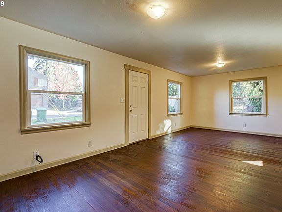 2nd image of 13803 SE Linden Ln