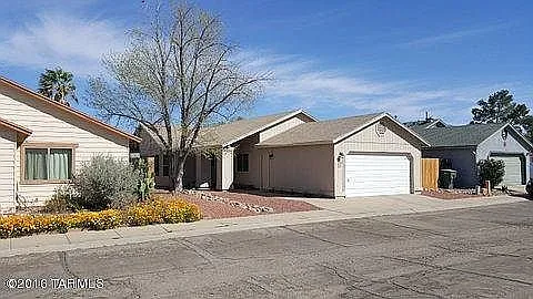 1860 W Southbrooke Cir Photo 1