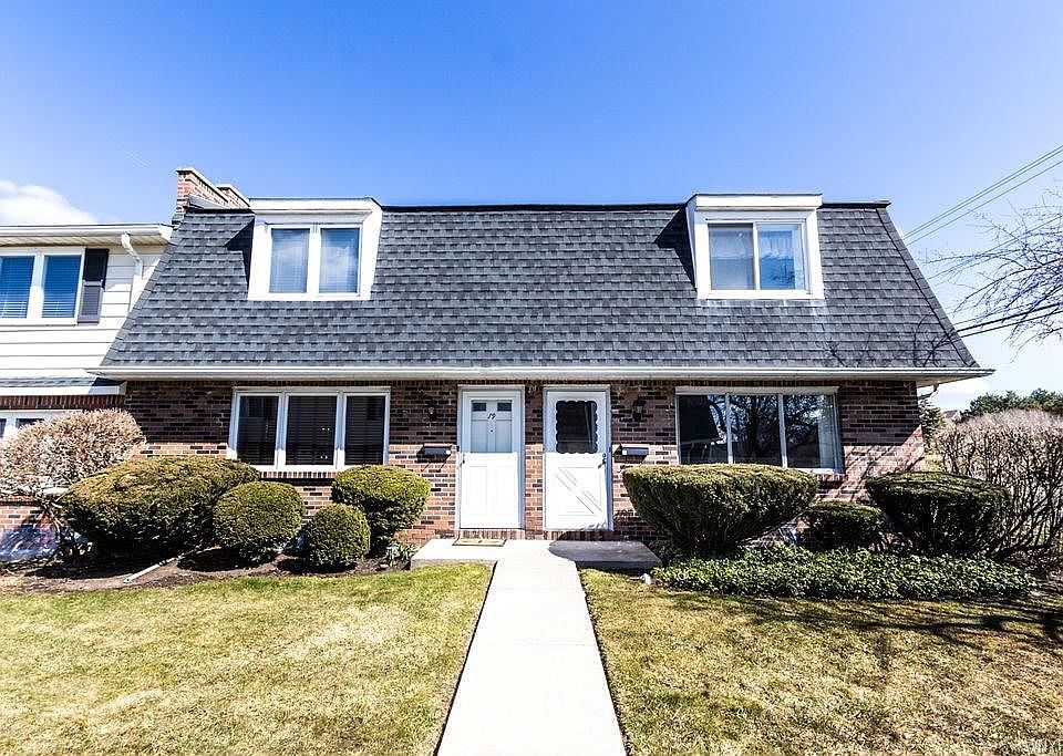 1st image of 20 Stoneledge Ct
