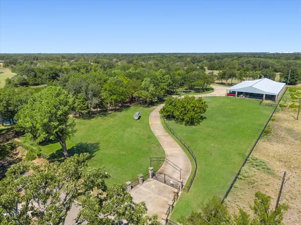 1276 County Road 3318, Greenville, TX 75402
