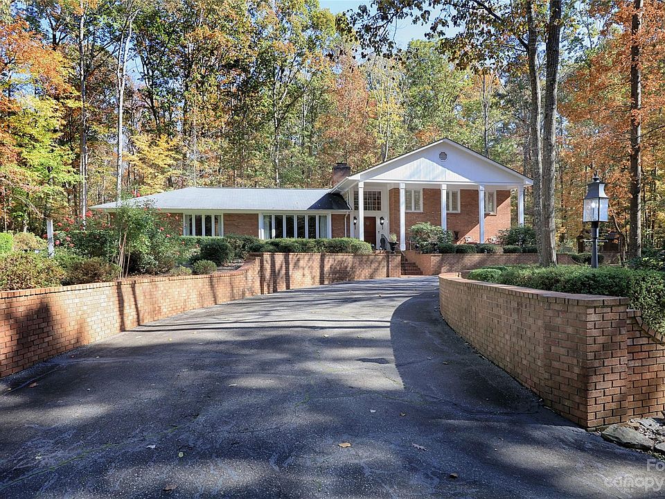 1st image of 519 Saint Cloud Dr