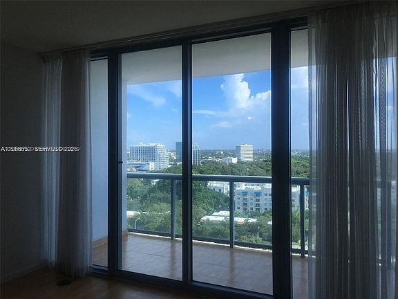 5th image of 601 NE 36th St APT 1305