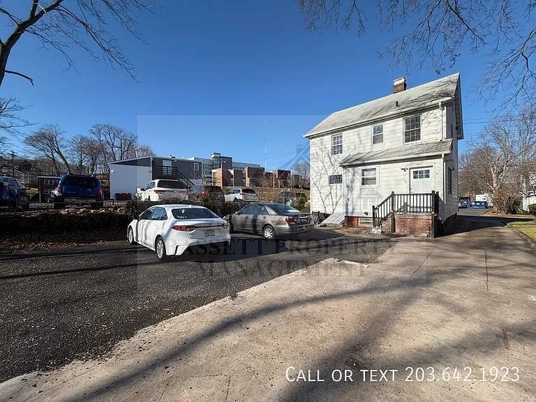 2 Homestead Ave — Photo 21