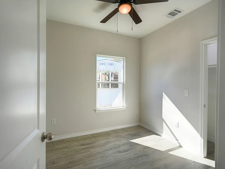 10085 Calendar St — Photo 13