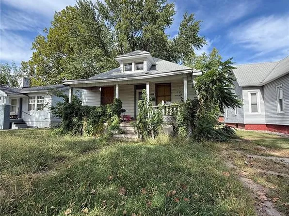 1096 W Green St, Decatur, IL 62522