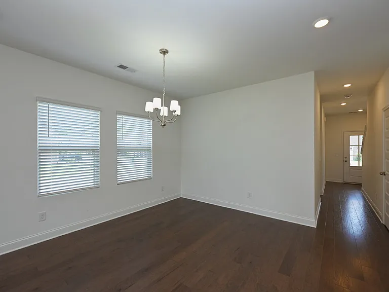 161 Crabourne Dr — Photo 21