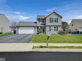505 Lavender Ln, New Holland, PA 17557
