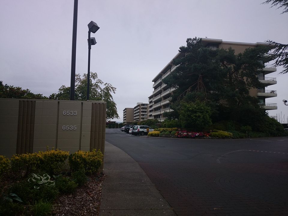 1st image of 6535 Seaview Ave NW APT 401B
