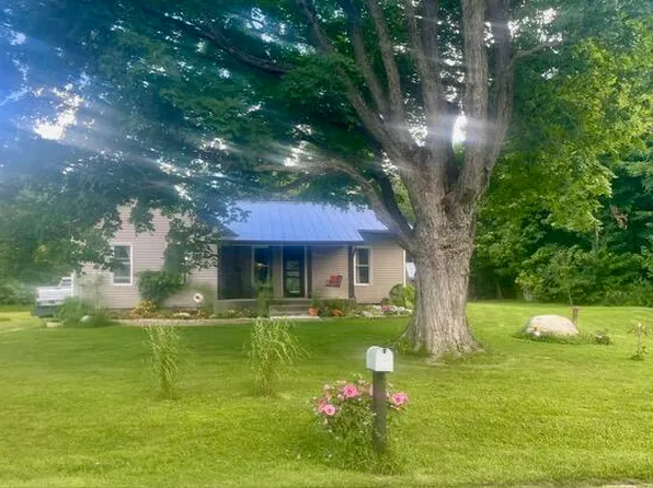 1112 Fisher Rd, Quincy, MI 49082