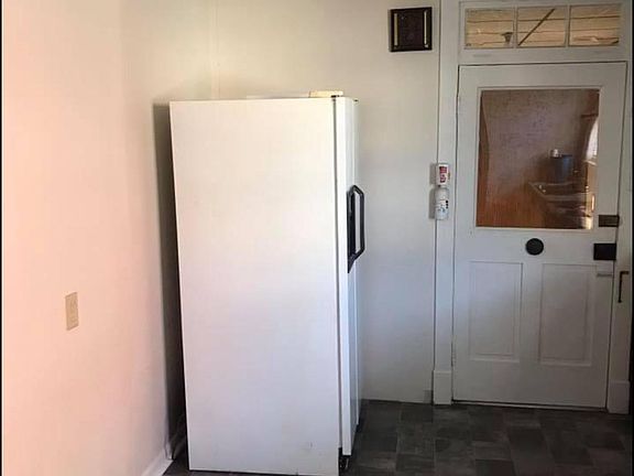 2nd image of 314 E Pitt St Floor 1