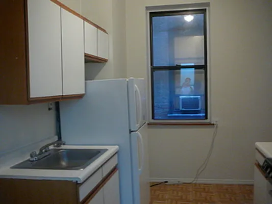 Rented by Kings Court Real Estate | media 23