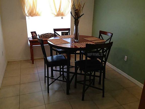 4th image of 1824 Saxon Blvd
