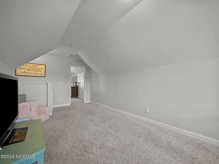 509 Romper Rd — Photo 33