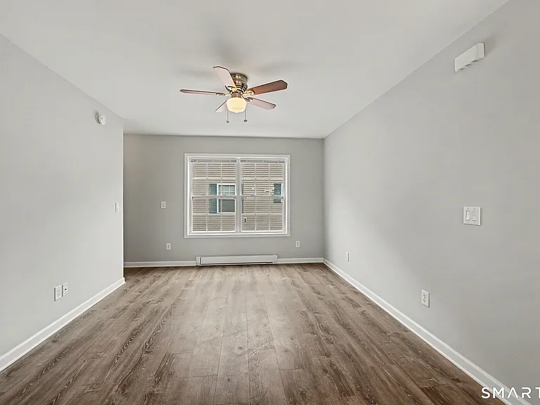 149 S Main St #D — Photo 13
