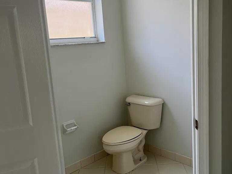 2064 Reston Cir — Photo 18