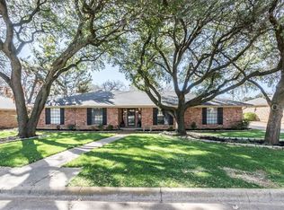 604 Eldoro Dr, Arlington, TX 76006