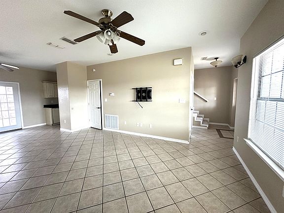 4th image of 603 E 8th St #C