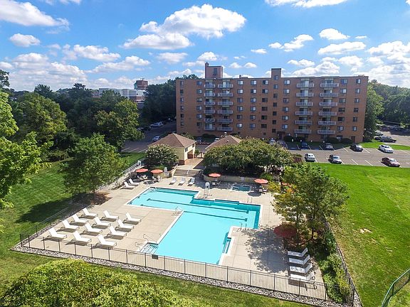5th image of 2609 Dekalb Pike APT 401
