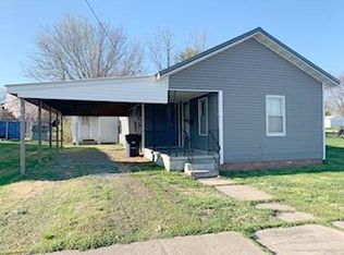 406 W Delaware St, Fairfield, IL 62837