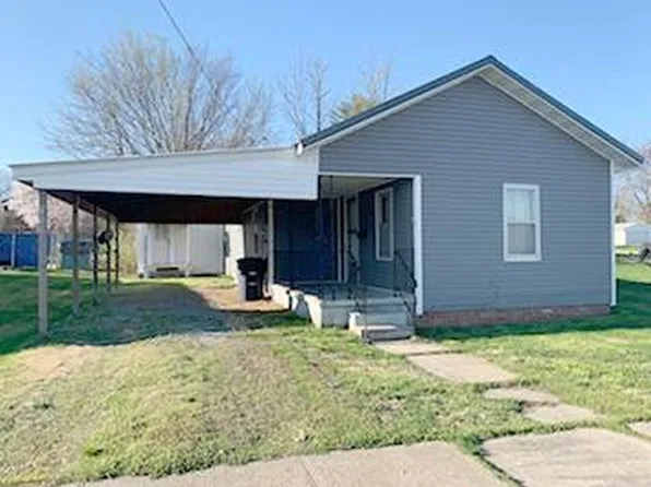 406 W Delaware St, Fairfield, IL 62837