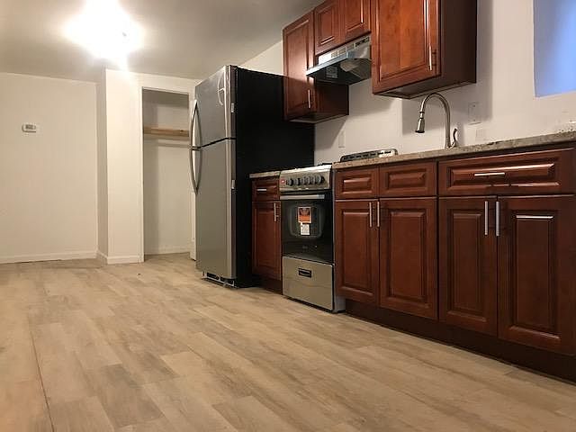 Eat In Kitchen