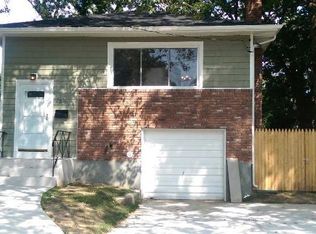 28 Decatur St, Roosevelt, NY 11575