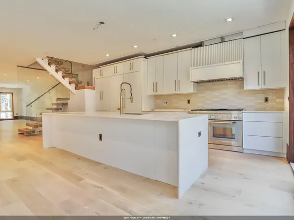 87 Jefferson Street image 1 of 42