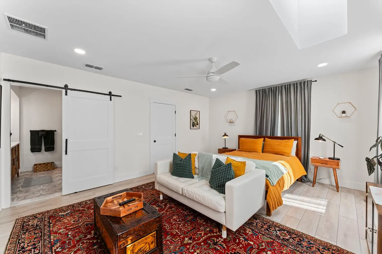 Studio, 1.0 bath, $2,153 — Photo 4