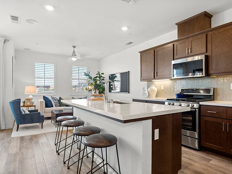 Spacious Townhomes in Provence at Natomas — Photo 69