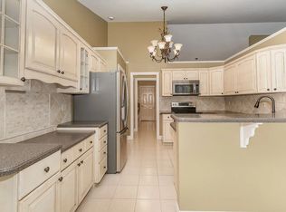 1776 Winterhaven Dr, Mechanicsburg, PA 17055