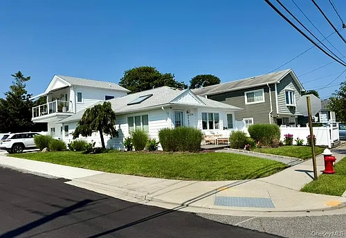 2174 Bay Blvd Photo 1