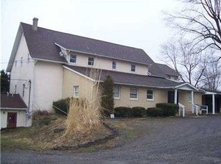 2341 Evans City Rd, Zelienople, PA 16063