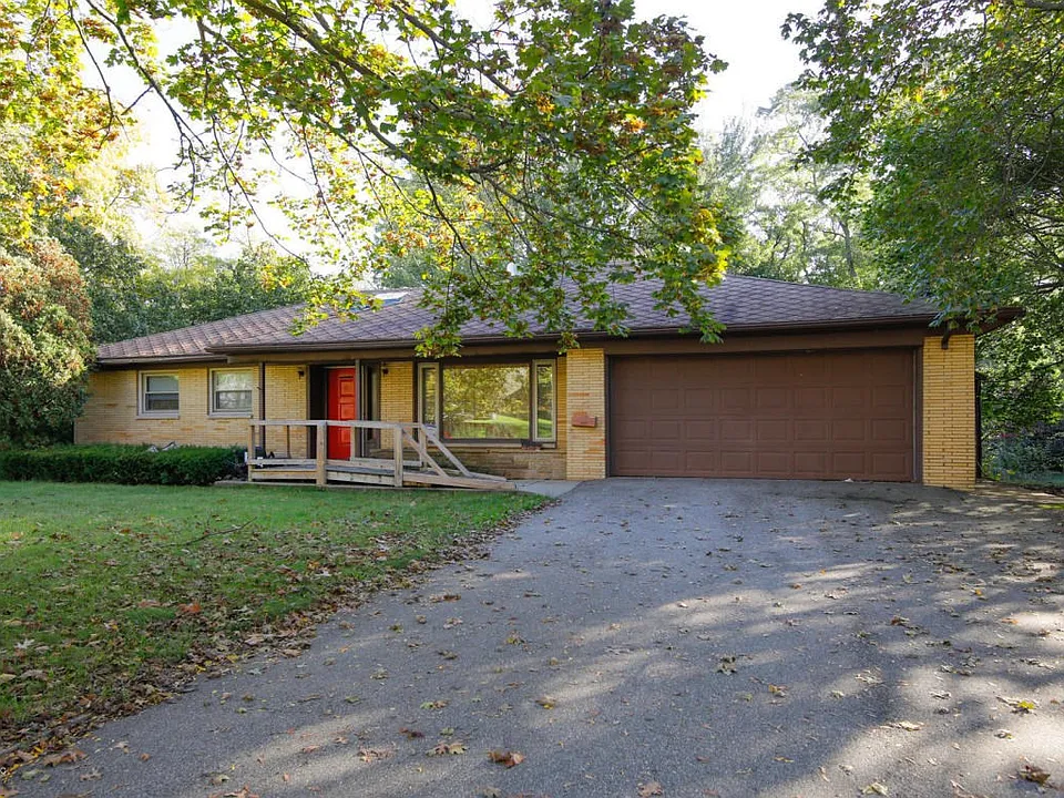 3719 Duke St-102