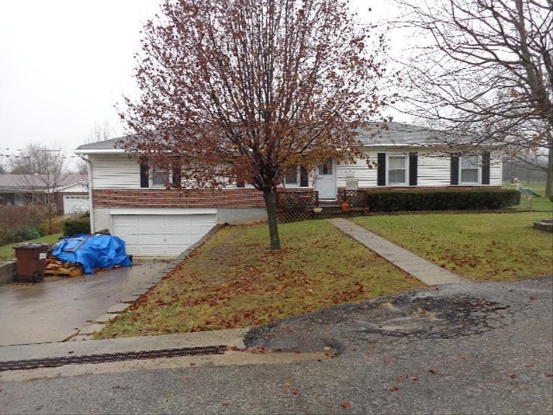 1st image of 9407 Vaughn Ln
