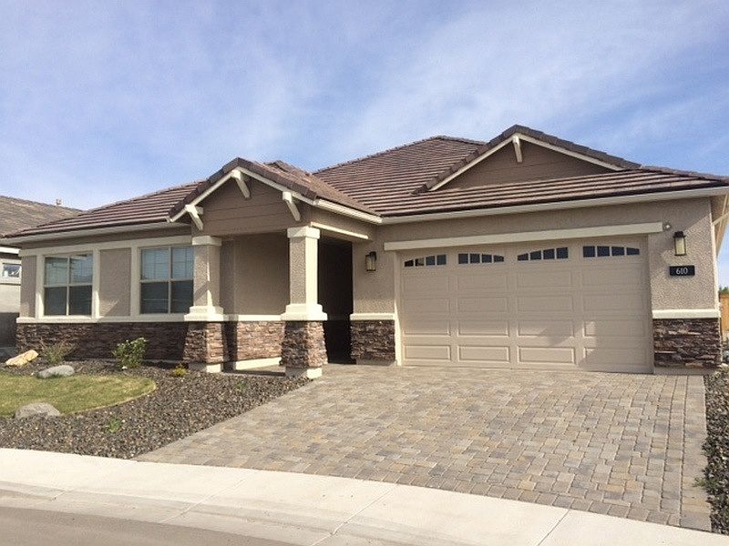 1st image of 610 Papaya Dr