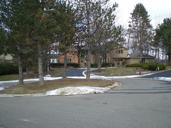 3rd image of 6132 Pickwood Dr