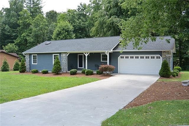 1st image of 209 Stonebrook Dr