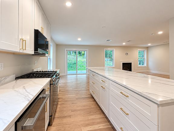 5th image of 21 Speare Rd