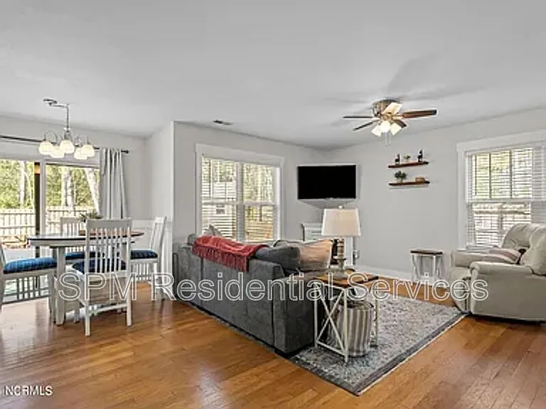 106 Emerson Ct — Photo 6