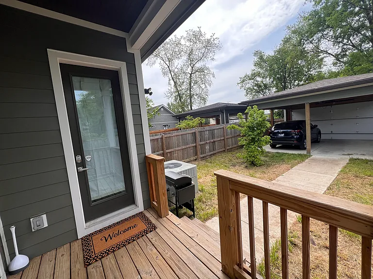 1705 Cass St #B — Photo 5
