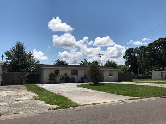 2nd image of 6401 N Manhattan Ave