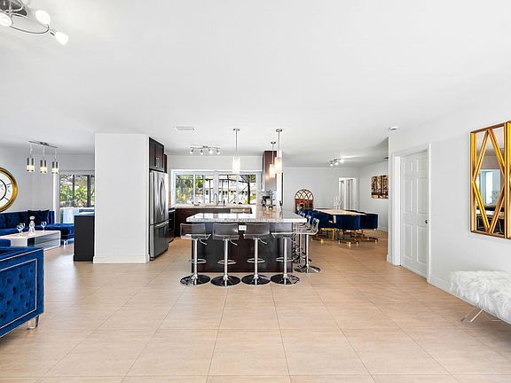 3rd image of 5921 SW 17th Court