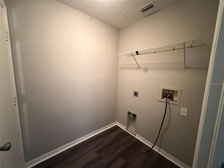 11701 Brenford Crest Dr — Photo 15